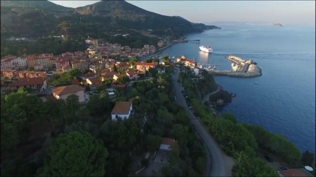 Appartamenti Estivi Anna E Pino Rio Marina Eksteriør billede